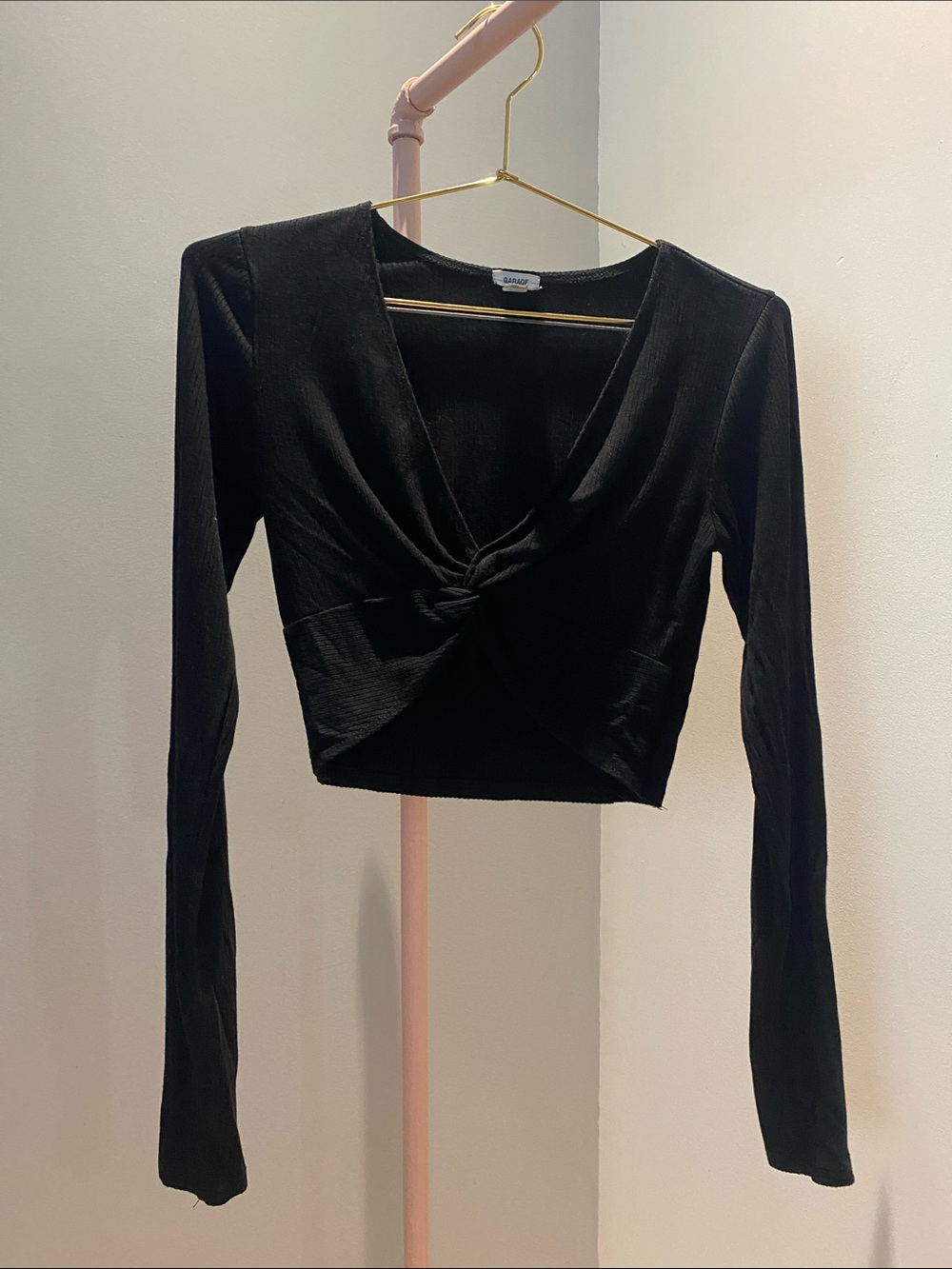 Black Twist-Front Long Sleeve Crop Top